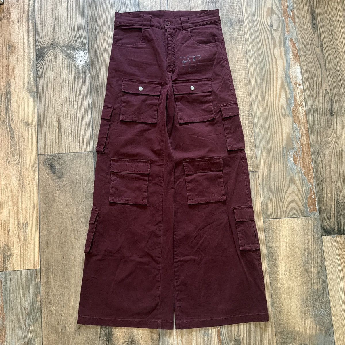 Other Foreva Kaash wine red cargos Size US 32 / EU 48 - 1 Thumbnail