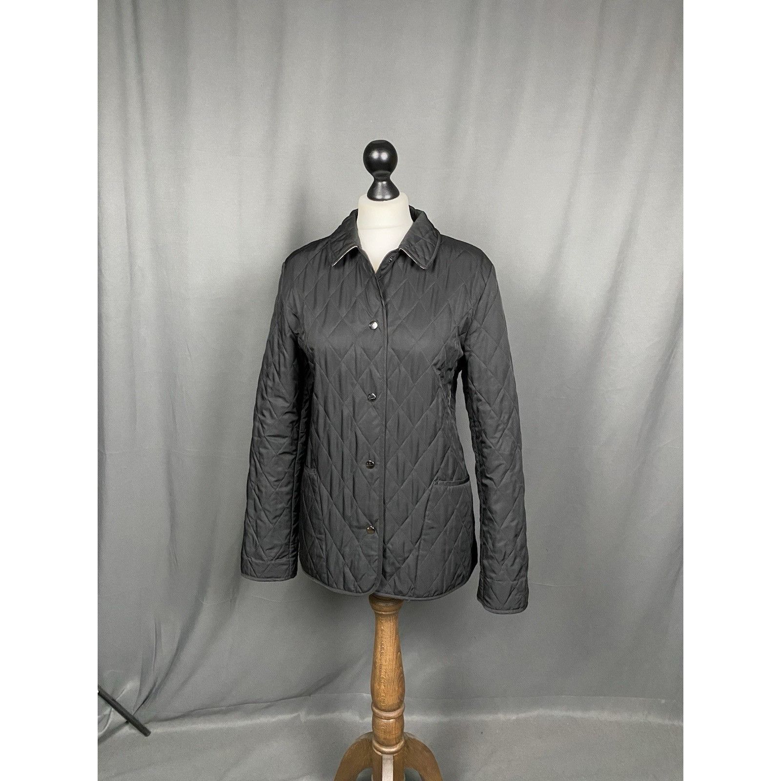 Burberry Burberry Nova Check Lining Women's Black Quilted Jacket Size Size S / US 4 / IT 40 - 5 Thumbnail