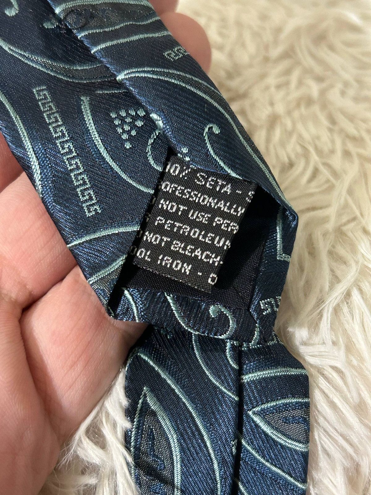 Versace Versace Classic V2 Silk Tie Made in Italy Size ONE SIZE - 7 Thumbnail
