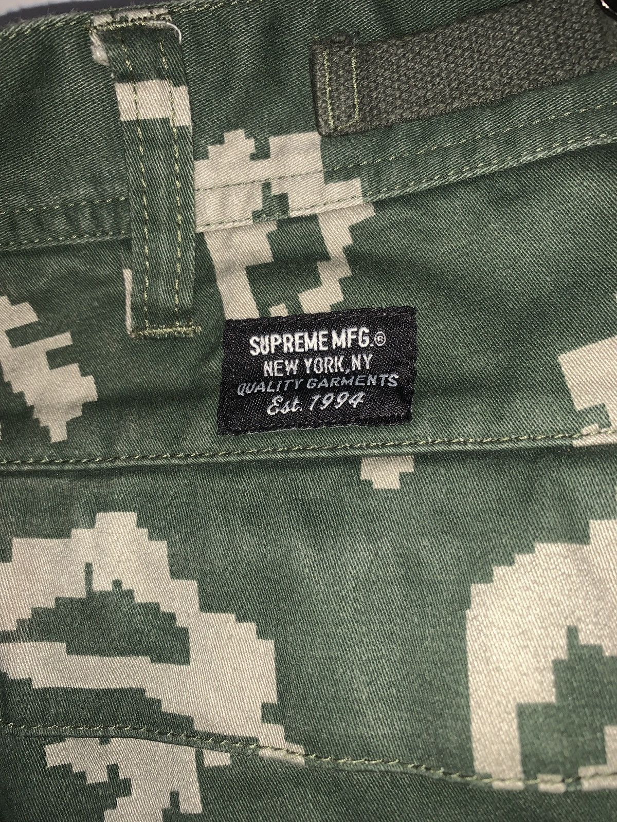 Supreme Supreme Digital Camo cargo pants Size US 32 / EU 48 - 2 Thumbnail