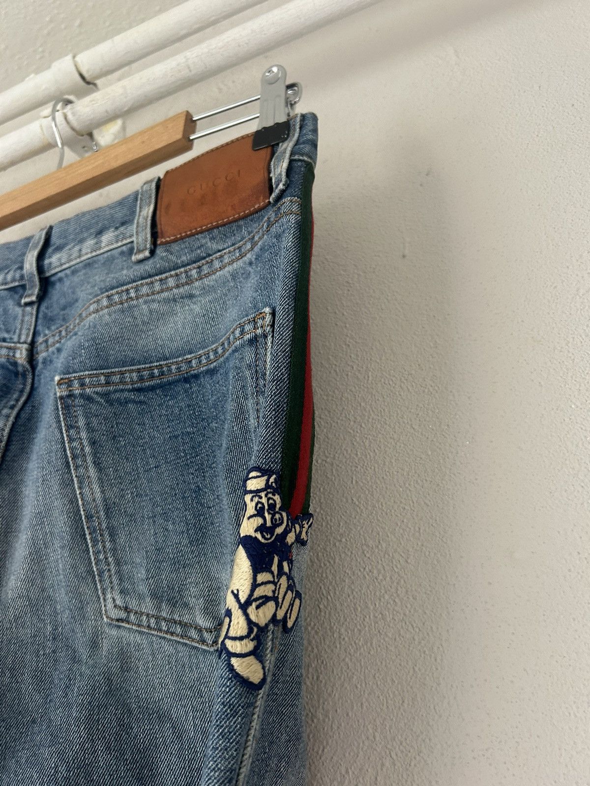 Disney × Gucci Three Little Pigs Embroidered Gucci Web Blue Denim Jeans Size US 33 - 3 Thumbnail