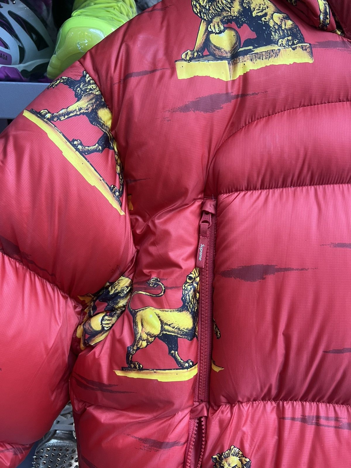 Supreme Supreme Lion Bomber Jacket Size US XL / EU 56 / 4 - 5 Thumbnail