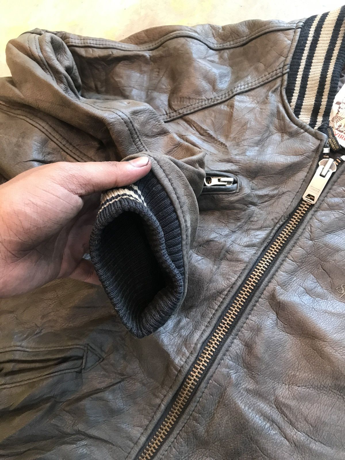 Avirex Vintage Avirex Black Faded Leather Jacket (size S) Size US S / EU 44-46 / 1 - 7 Thumbnail