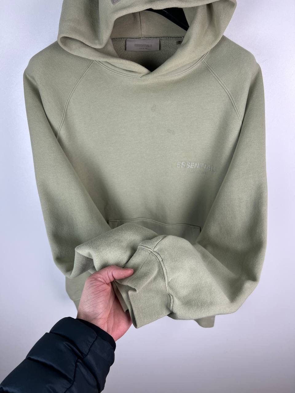 Fear of God Essentials Fear Of God streetwear hoodie size M Size US M / EU 48-50 / 2 - 10 Thumbnail