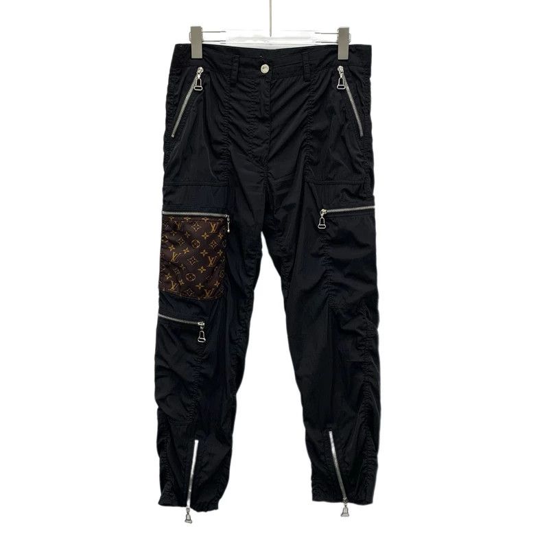 Louis Vuitton Louis Vuitton Black Logo Patchwork Cargo Pants Size US 38 / EU 54 - 1 Thumbnail