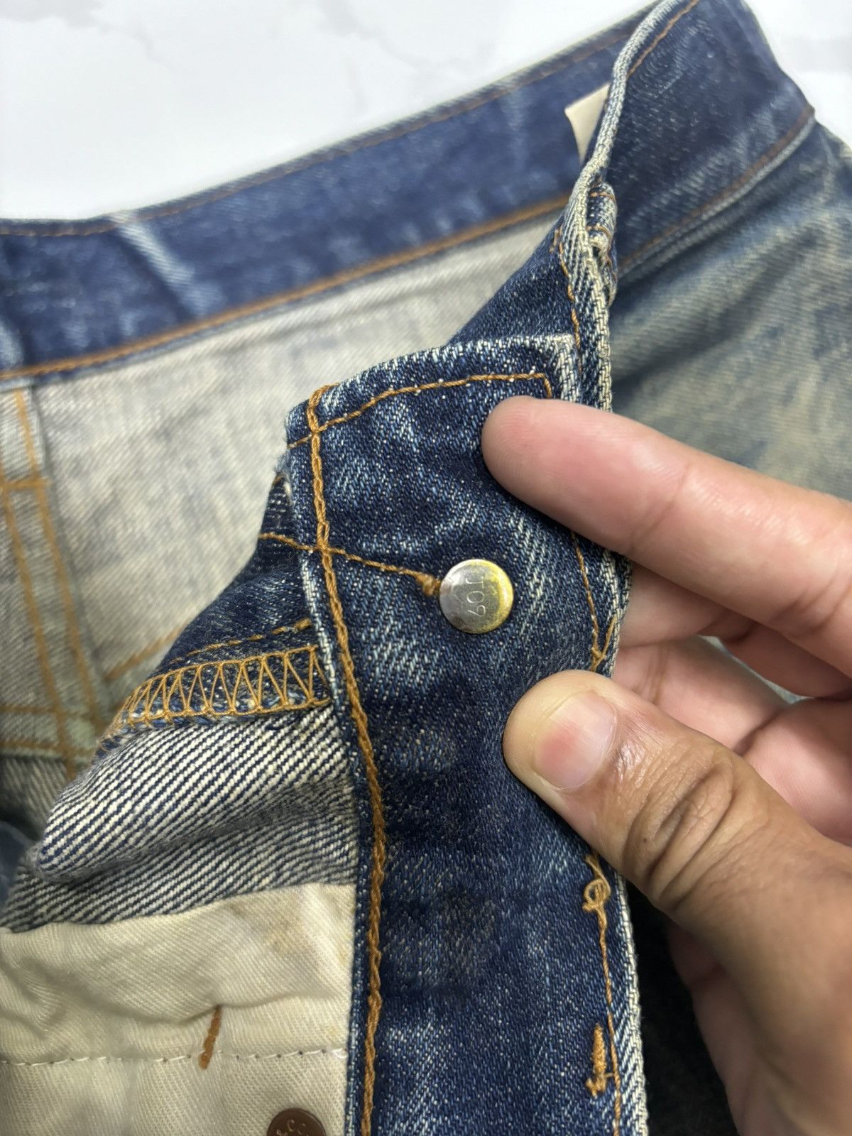 Levi's × Undercover Vintage Levis 502 Big E Selvedge Redline Distressed Denim Size US 31 - 15 Thumbnail