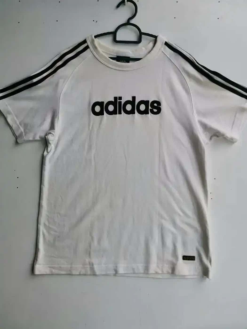 Adidas Vintage Adidas T-shirt Size US S / EU 44-46 / 1 - 1 Thumbnail