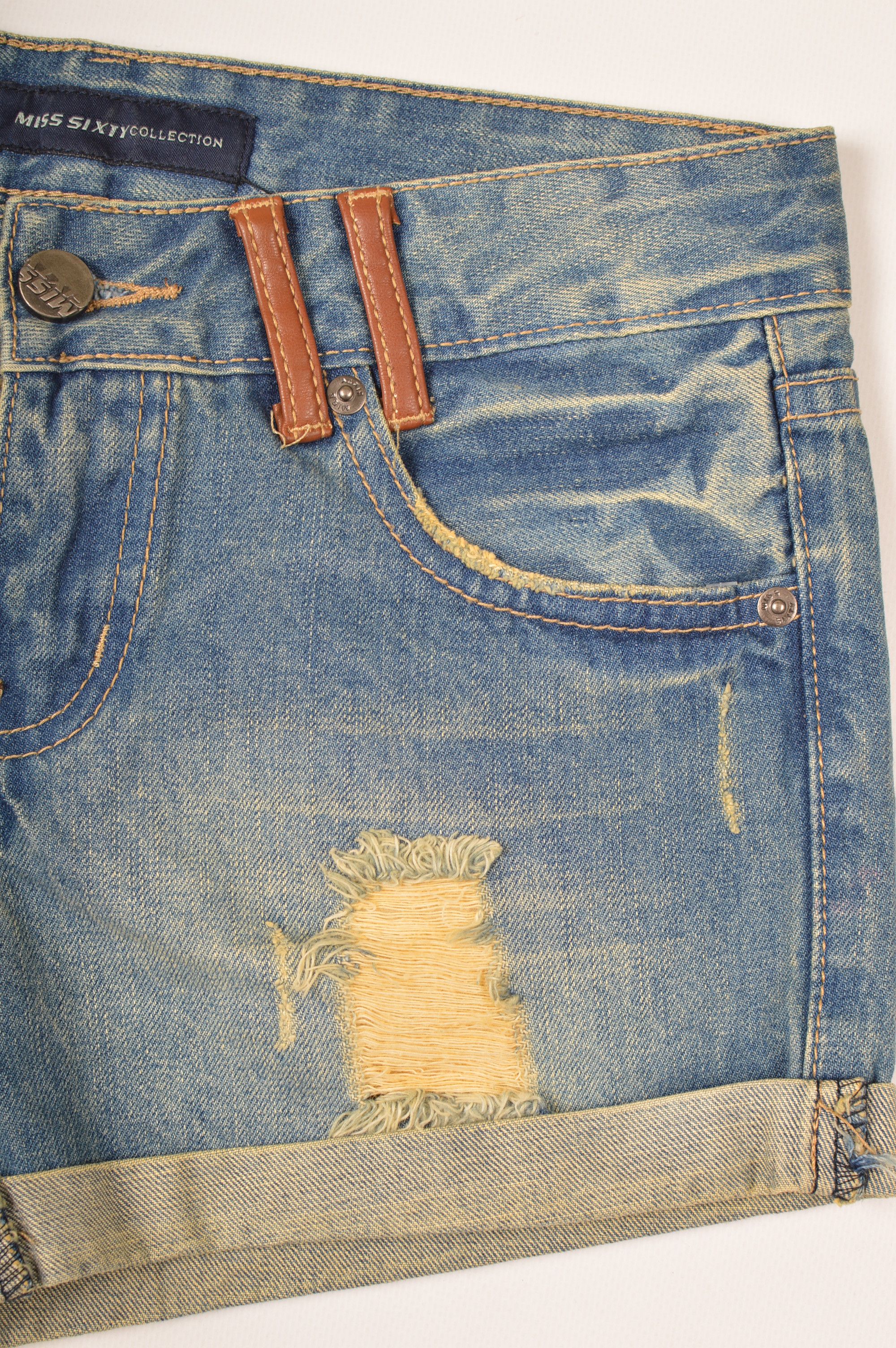Miss Sixty × Vintage Miss Sixty Collection Vintage Distressed Denim Shorts Size 26" / US 2 / IT 38 - 3 Thumbnail