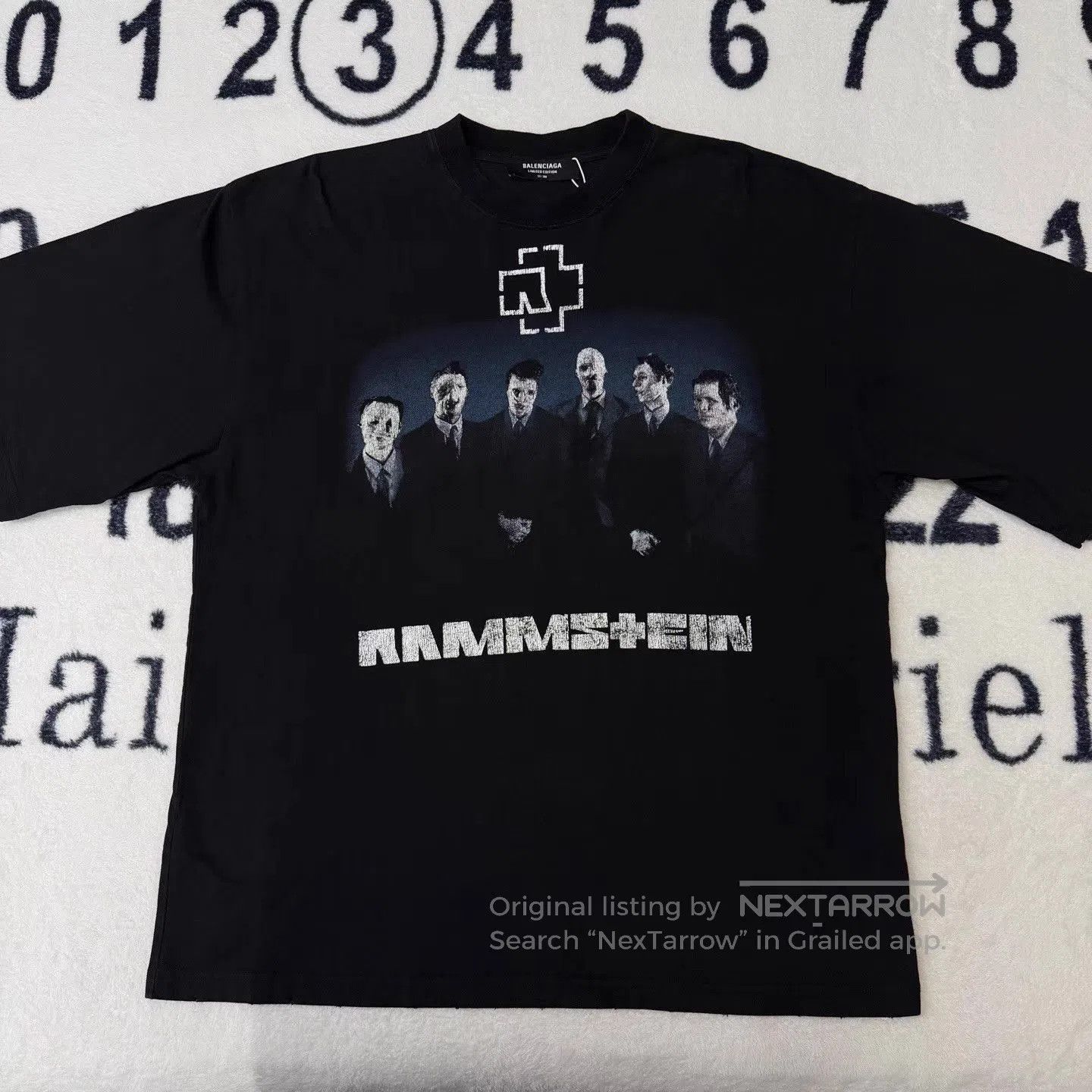 Balenciaga Black Graphic Print Short Sleeve T. Size US M / EU 48-50 / 2 - 1 Thumbnail