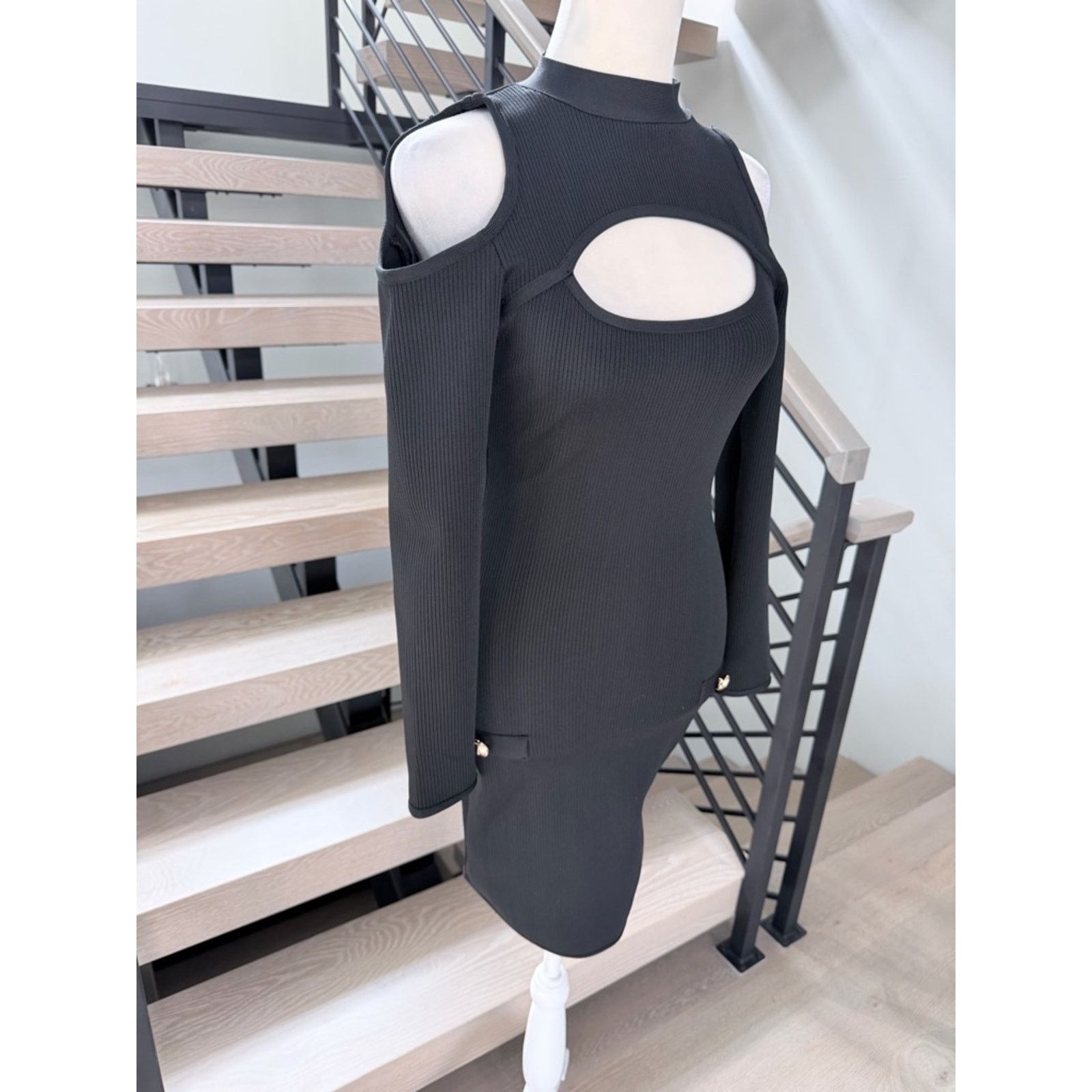 Other Black Ribbed Cold-Shoulder Cutout Bodycon Dress size XS Size XS / US 0-2 / IT 36-38 - 9 Thumbnail