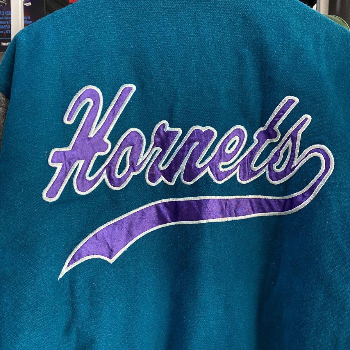 NBA × Vintage vintage charlotte hornets varsity jacket Size US M / EU 48-50 / 2 - 5 Thumbnail
