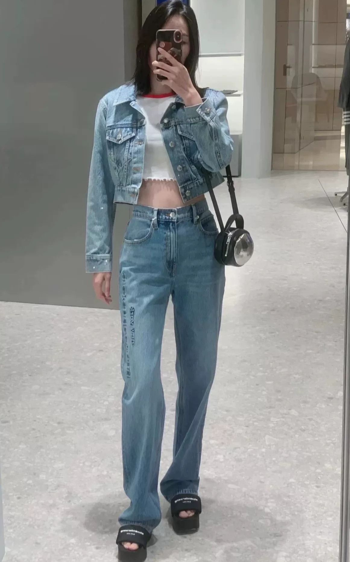Alexander Wang Alexander Wang Light Blue Jeans Size 25" / US 0 / IT 36 - 1 Thumbnail