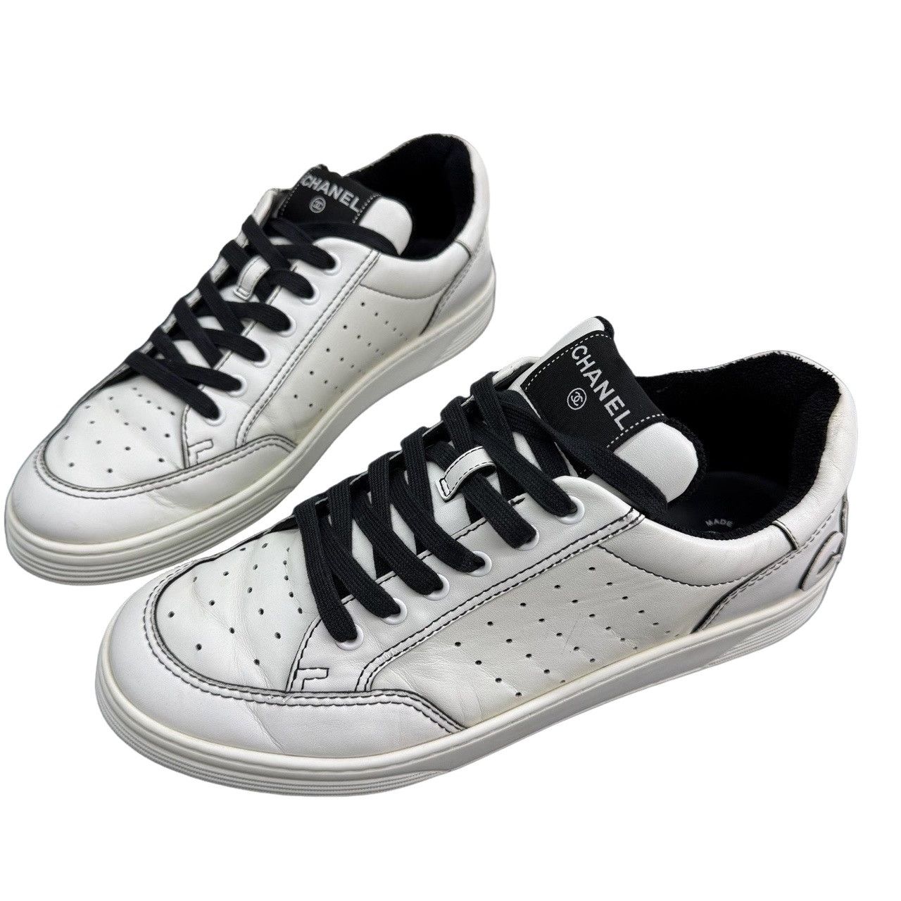 Chanel Chanel White Leather Low-Top Sneakers Size 42 Size US 11 / IT 41 - 1 Thumbnail
