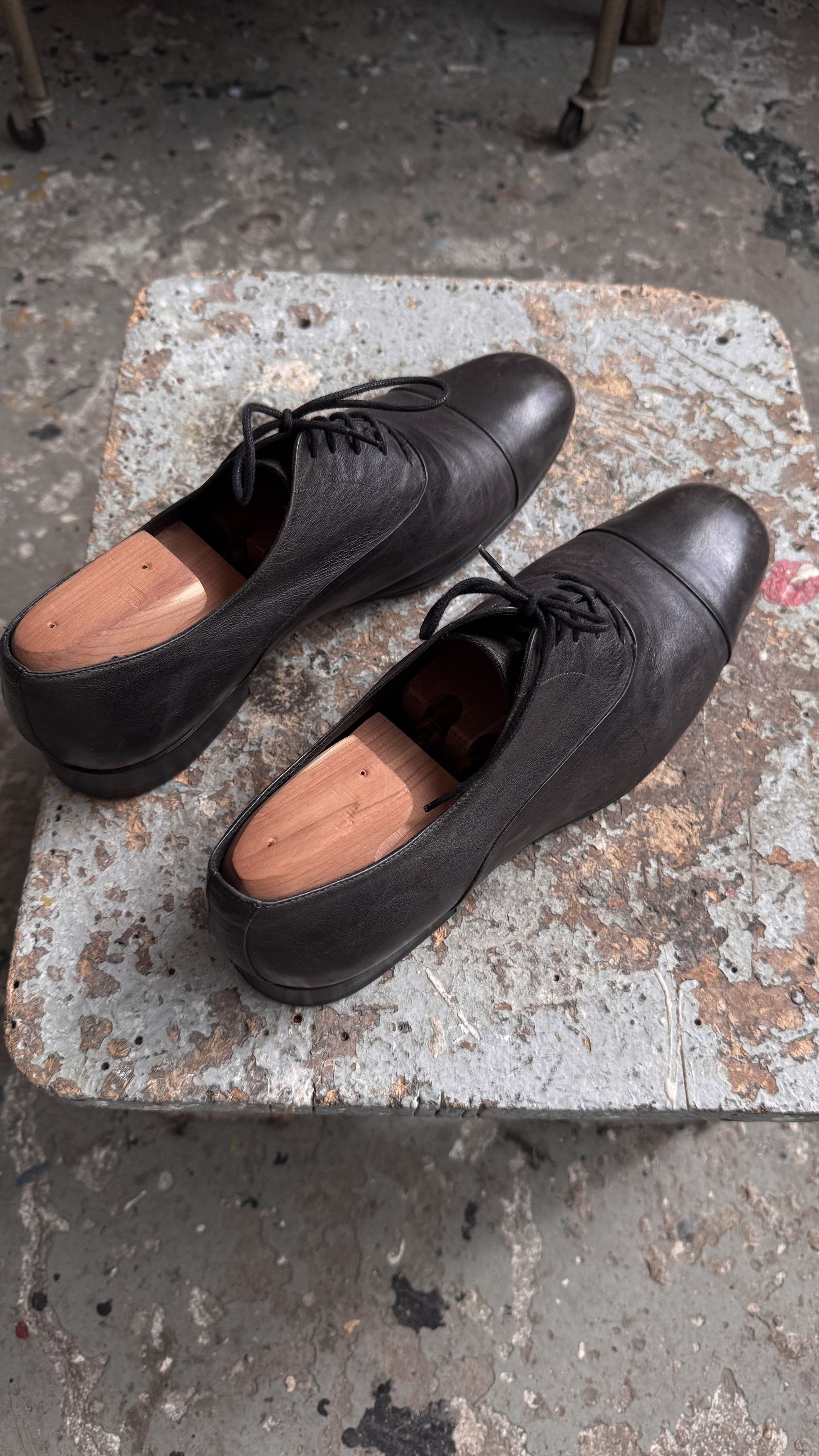 Pierre Hardy aa . KANGAROO OXFORDS . 28 CM . DARK GREY . MADE IN ITALY Size US 9.5 / EU 42-43 - 2 Thumbnail