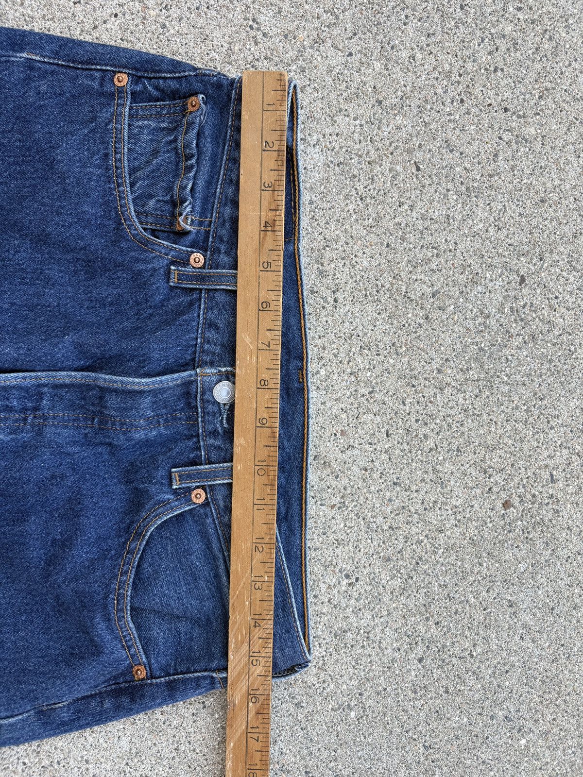 Levi's Vintage 2001 Med. Indigo Levi’s 501 Reg. Fit Jeans Sz. 34x32 Size US 34 / EU 50 - 9 Thumbnail