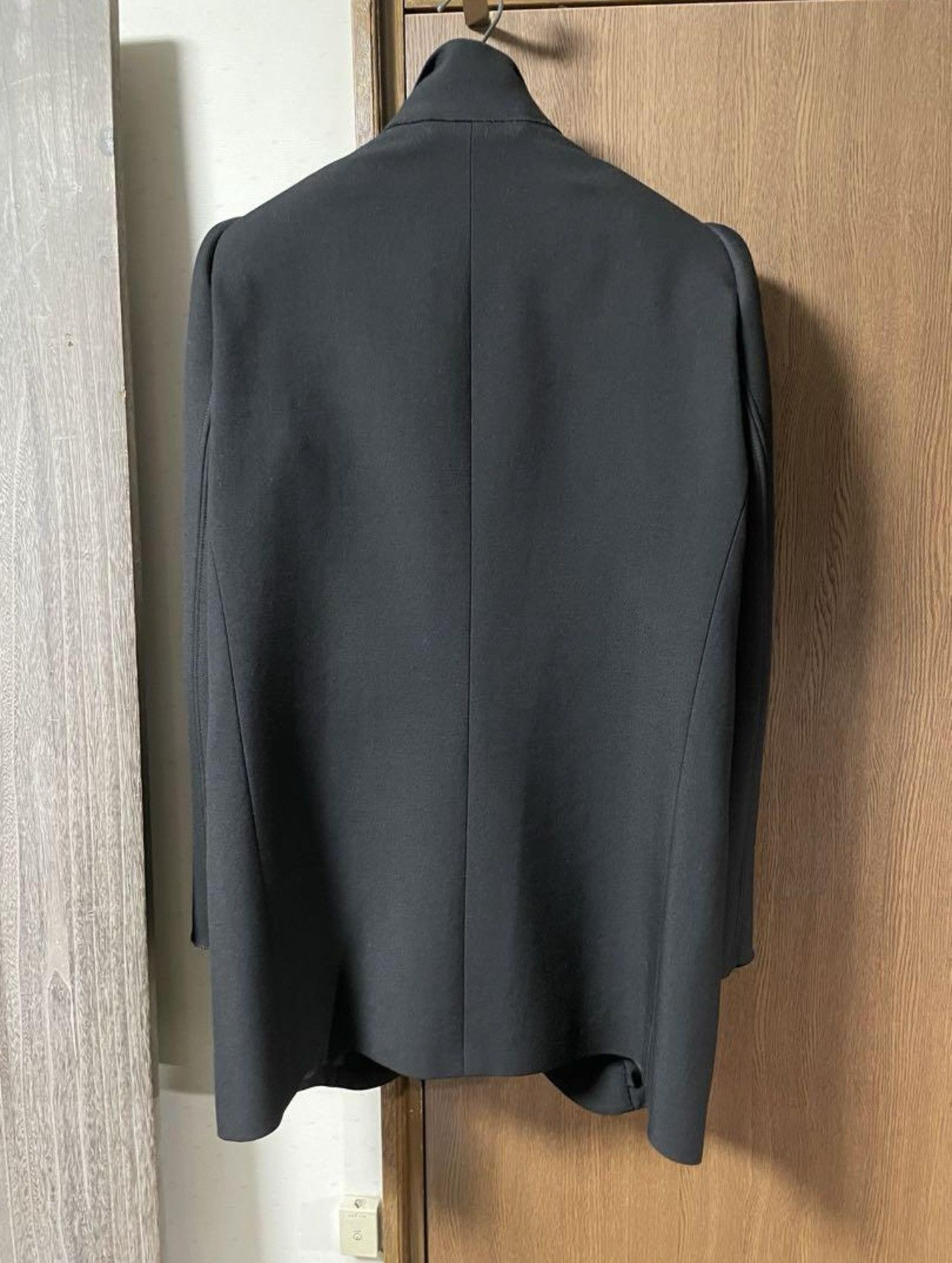 Balenciaga BALENCIAGA 19AW SUSPENDED SHOULDER BLAZER | Grailed