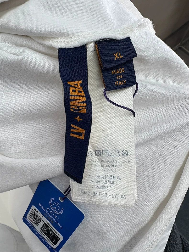 Louis Vuitton Louis Vuitton NBA Collaboration Short Sleeve T -2505 Size US XL / EU 56 / 4 - 7 Thumbnail