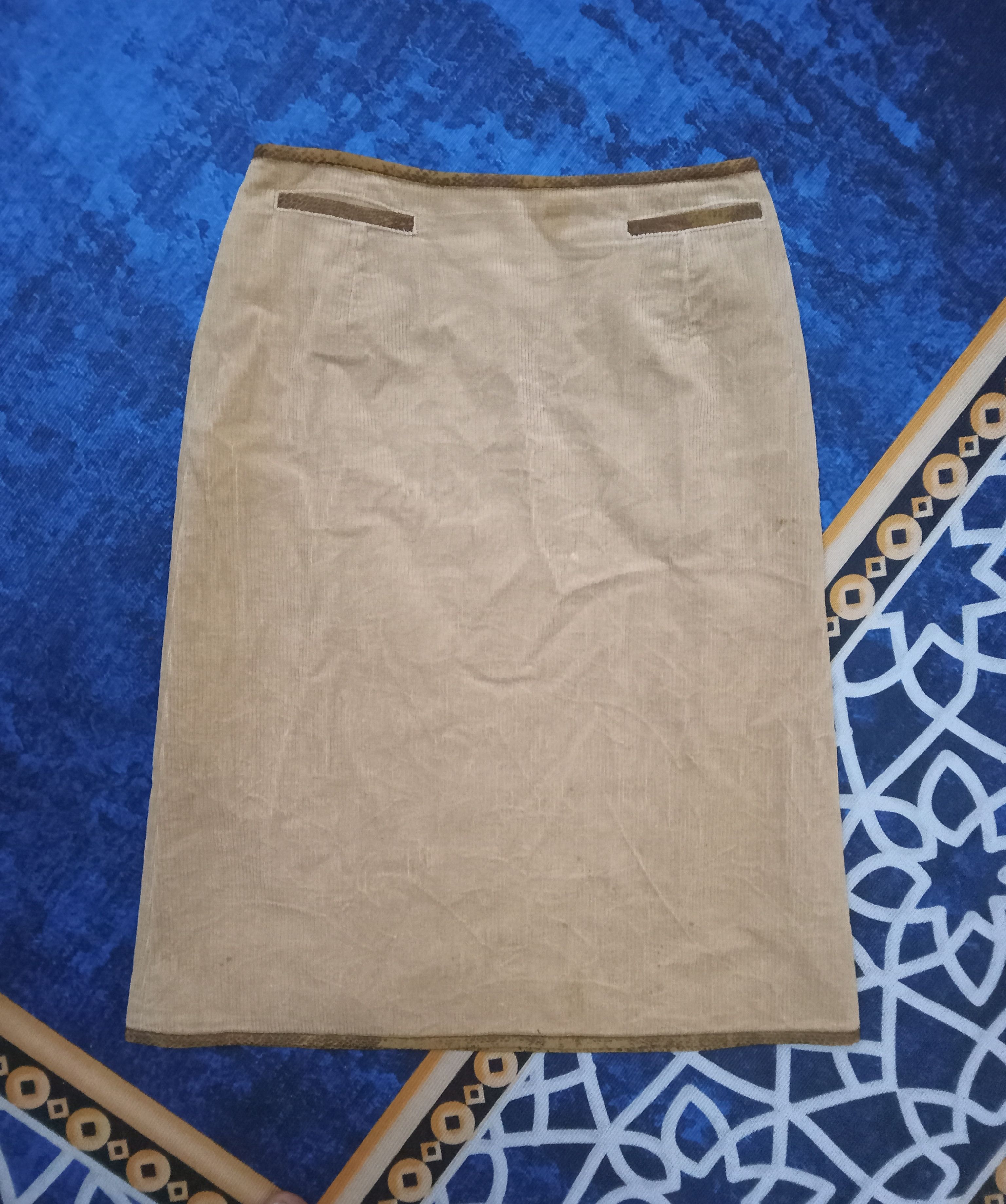 Todd Oldham Times Seven Todd Oldham Vintage Courduroy Skirt Size 26" / US 2 / IT 38 - 1 Thumbnail