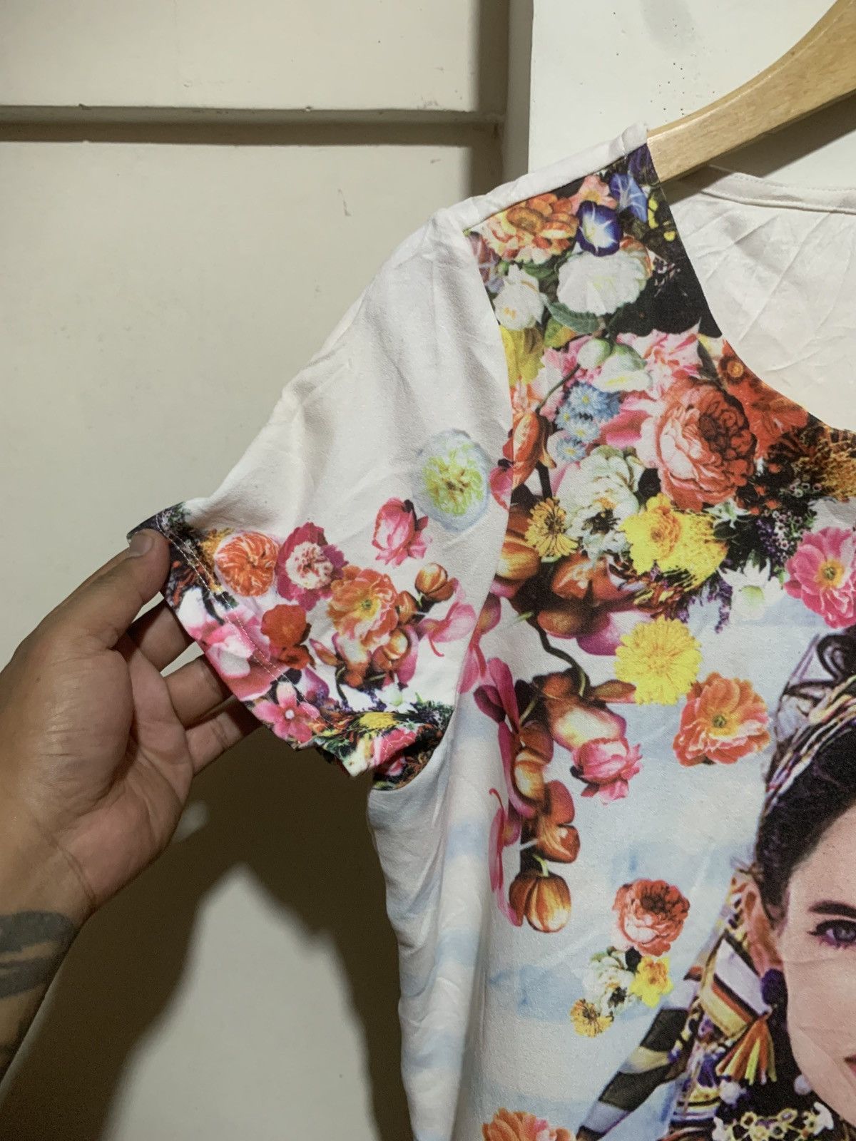 Hysteric Glamour × Undercover ONLY love Aop Flower Crop Tee Shirt Size XL / US 12-14 / IT 48-50 - 2 Thumbnail