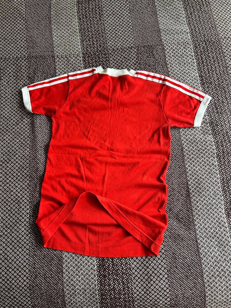 Vintage Adidas 80s Vintage T-shirt Made In Taiwan Size US S / EU 44-46 / 1 - 6 Thumbnail