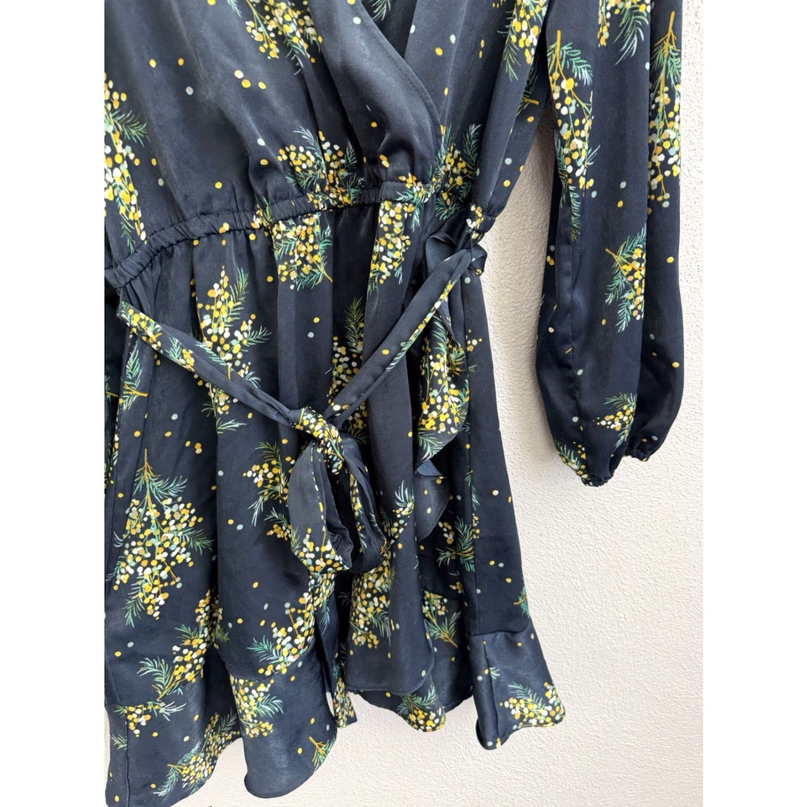 Vintage LC Lauren Conrad Dress XL Blue Long Sleeve Surplice Neckline Knit Knee Length V-Neck Womens Dress Size XL / US 12-14 / IT 48-50 - 3 Thumbnail