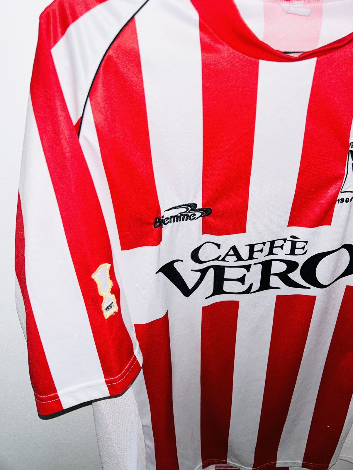 Vintage Vicenza 2002/03 home jersey Size US L / EU 52-54 / 3 - 4 Thumbnail