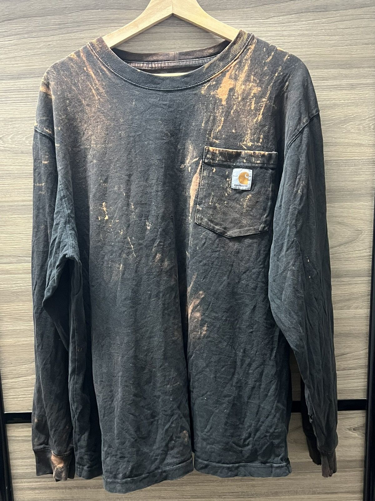 Carhartt tee black faded wash bleach punk rock