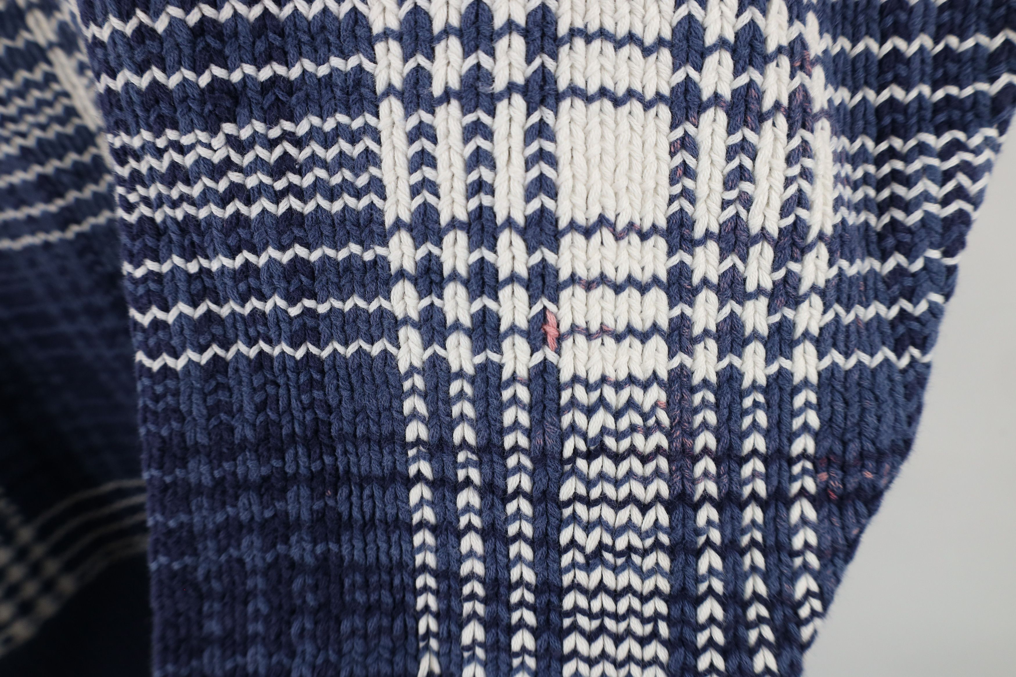 Vintage Vintage 90s Streetwear Chunky Knit Crewneck Sweater Plaid Size US L / EU 52-54 / 3 - 8 Thumbnail