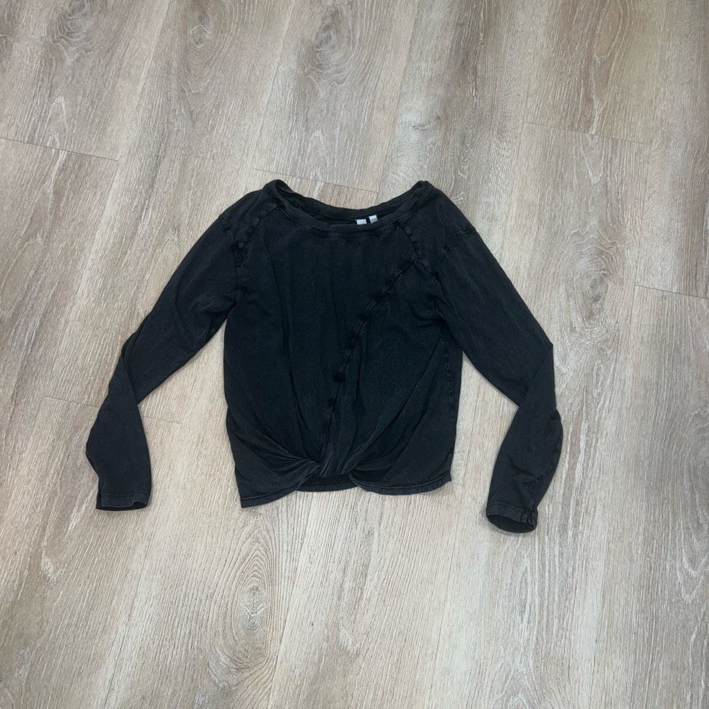Z Brand Z by Zella Washed Black Twist Front Long Sleeve Cropped Top Size XS / US 0-2 / IT 36-38 - 2 Thumbnail