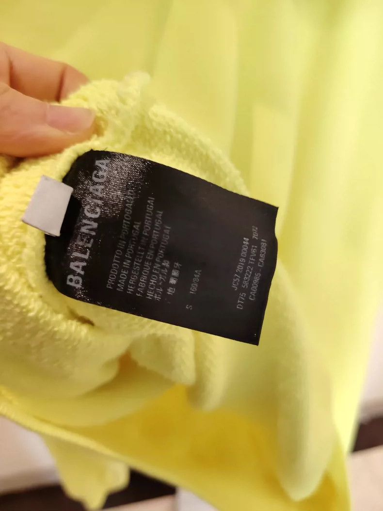 Balenciaga Balenciaga Fluorescent yellow lock hoodie Size US M / EU 48-50 / 2 - 7 Thumbnail
