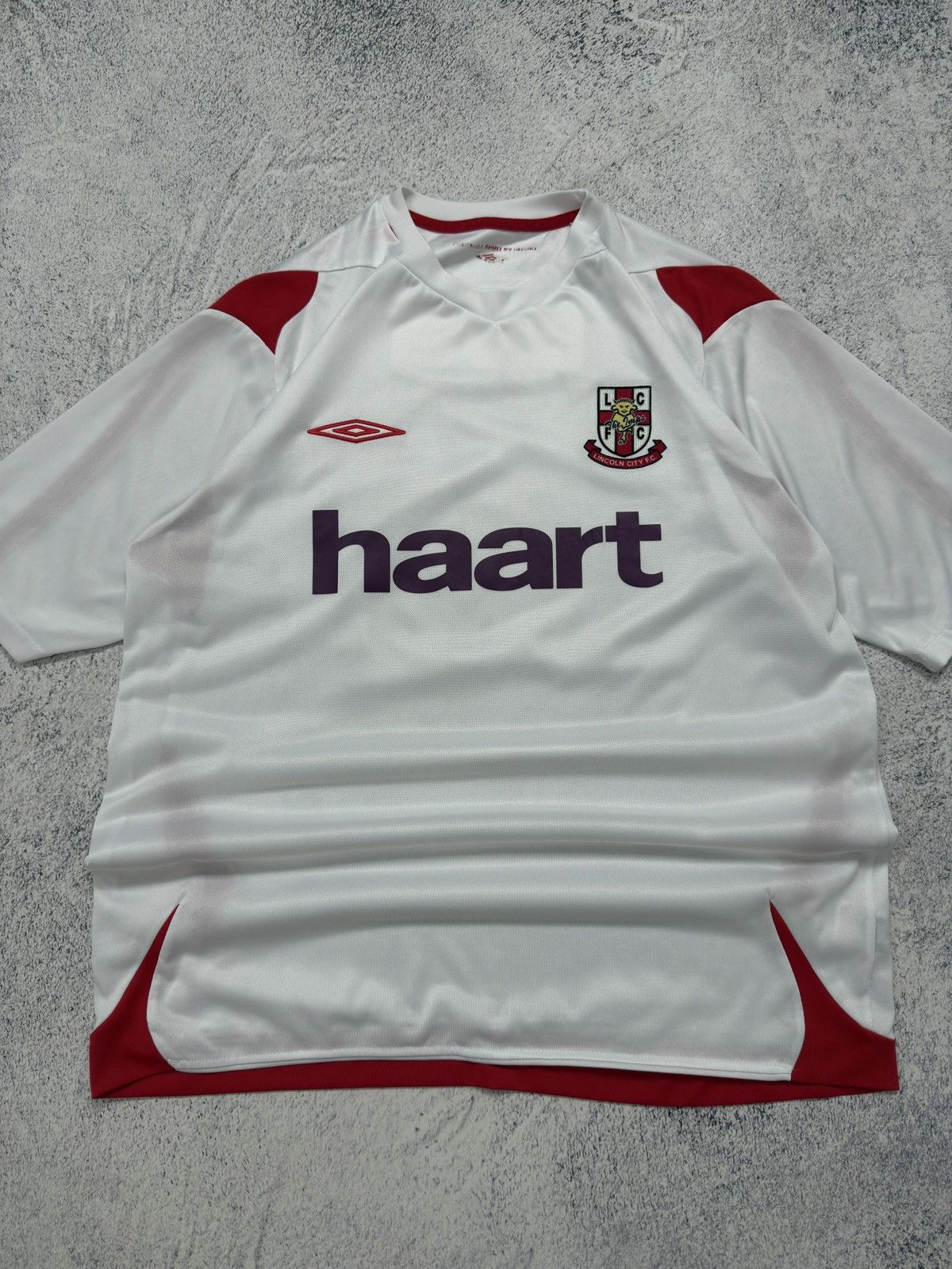 Umbro VTG UMBRO LINCOLN CITY FC 2008-2009 HOME FOOTBALL T-SHIRT Size US XL / EU 56 / 4 - 4 Thumbnail