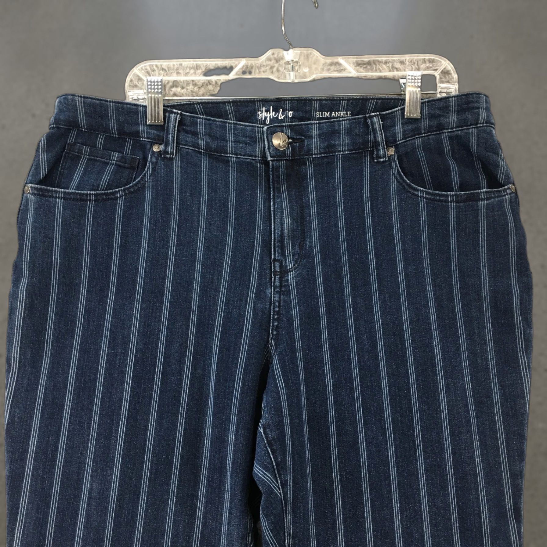 Vintage Style&co Slim Ankle Jeans Womens 16 Blue Striped Denim Zip Fly 5-Pocket Design Jeans Womens 16 Blue Striped Denim Zip Fly 5-Pocket Style&co Size 38" / US 16 / IT 52 - 1 Thumbnail