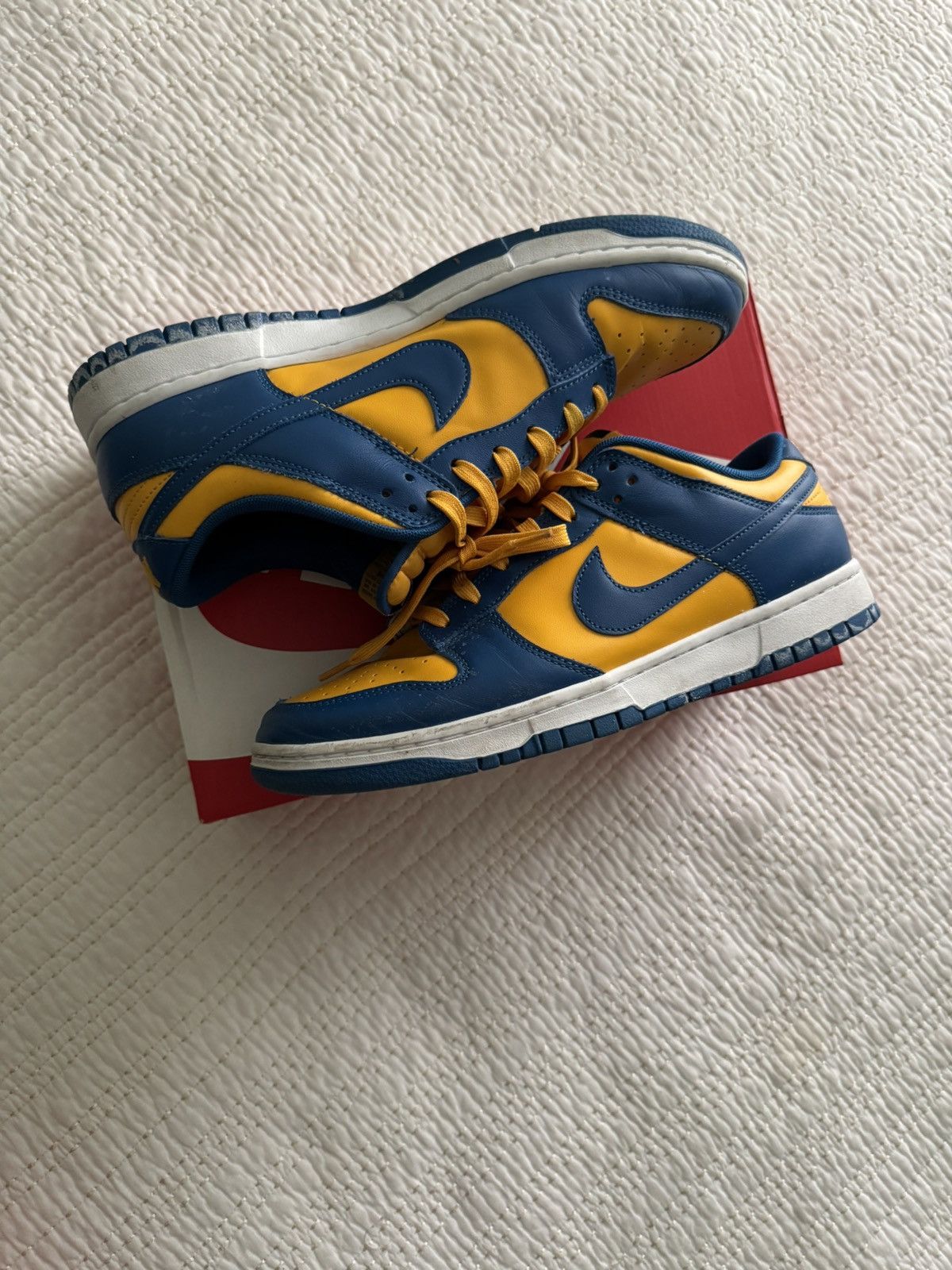 Nike Nike Dunk Low "UCLA" Size US 10.5 / EU 43-44 - 1 Thumbnail