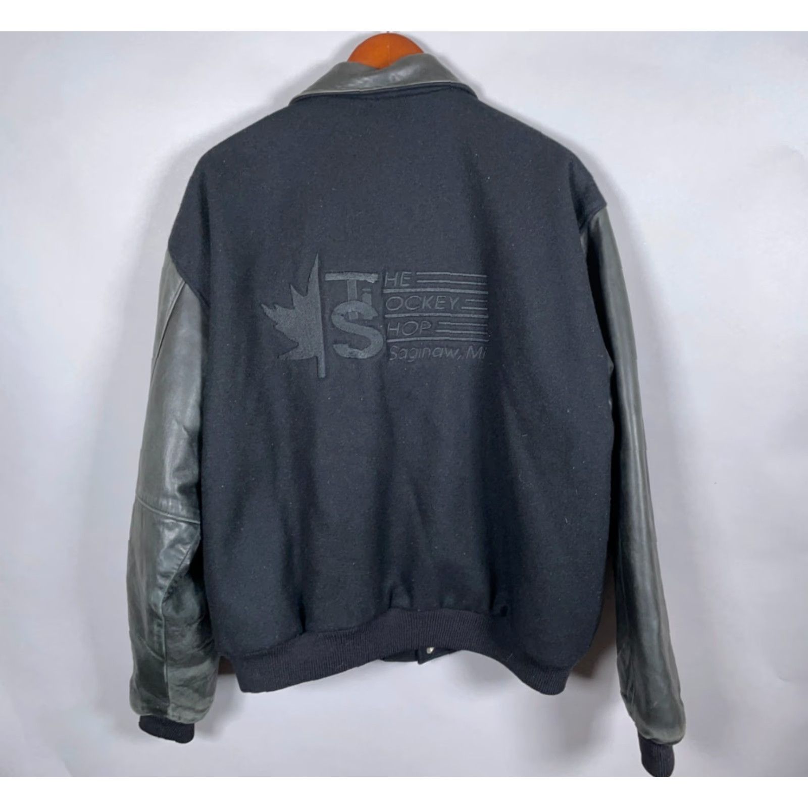 Golden Bear Vintage Golden Bear Varsity Bomber Jacket Adult XL Black Leather Wool Michigan Hockey Casual Mens Size US XL / EU 56 / 4 - 2 Thumbnail