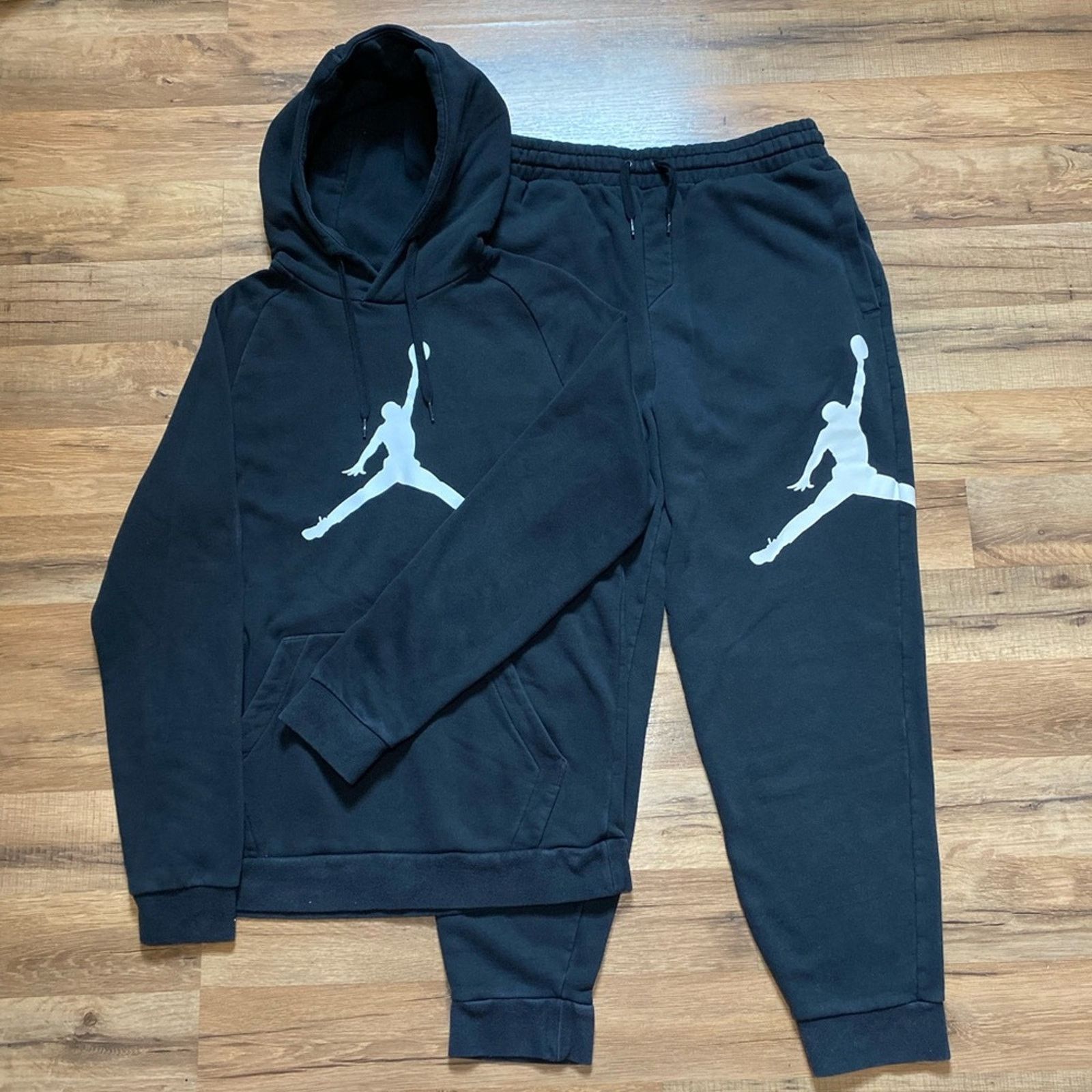 Jordan Brand Air Jordan Sweatsuit Hoodie Sweatpants Matching Set Size US M / EU 48-50 / 2 - 1 Thumbnail