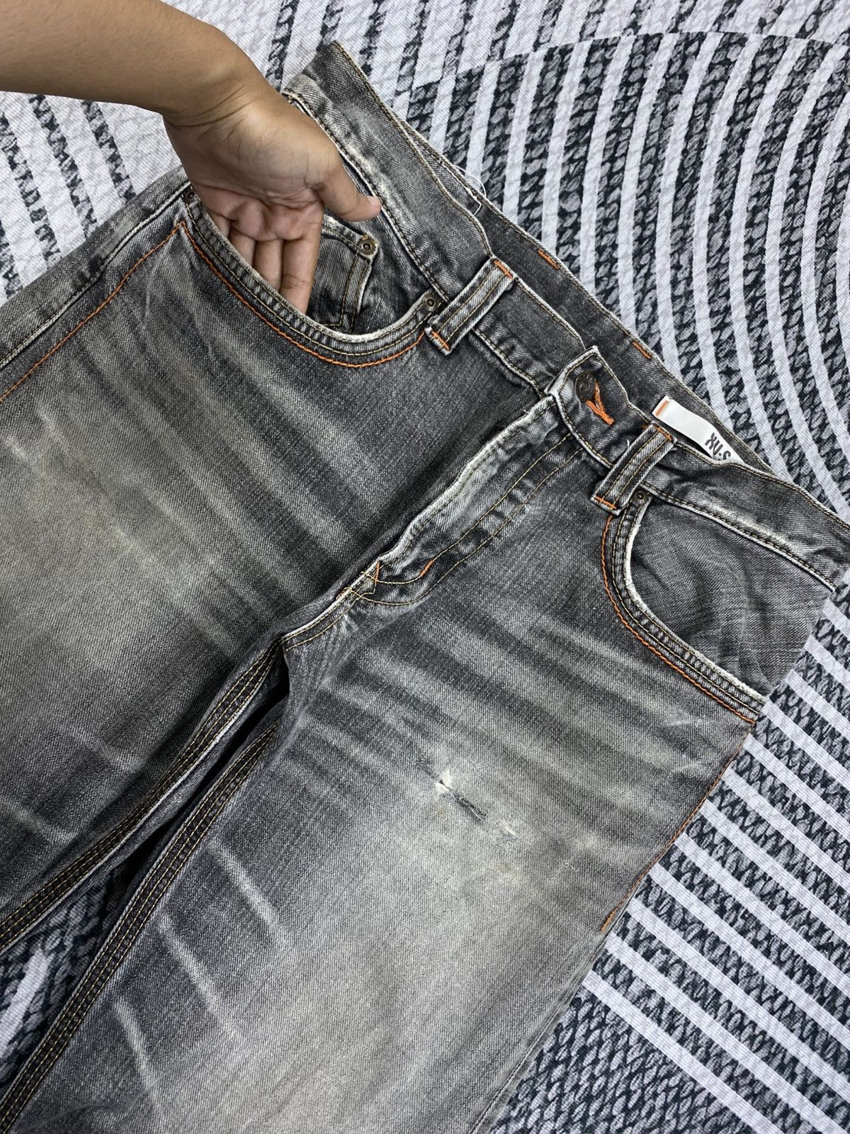 Edwin Vintage Edwin Wash Grey Distressed Denim Pants Size US 35 - 11 Thumbnail