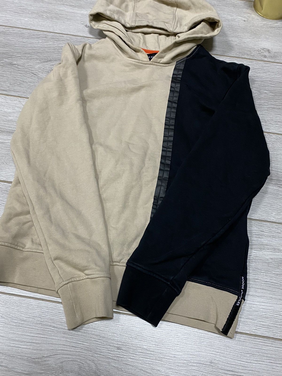 Moose Knuckles Moose Knuckles hoodie split color Size US S / EU 44-46 / 1 - 8 Thumbnail