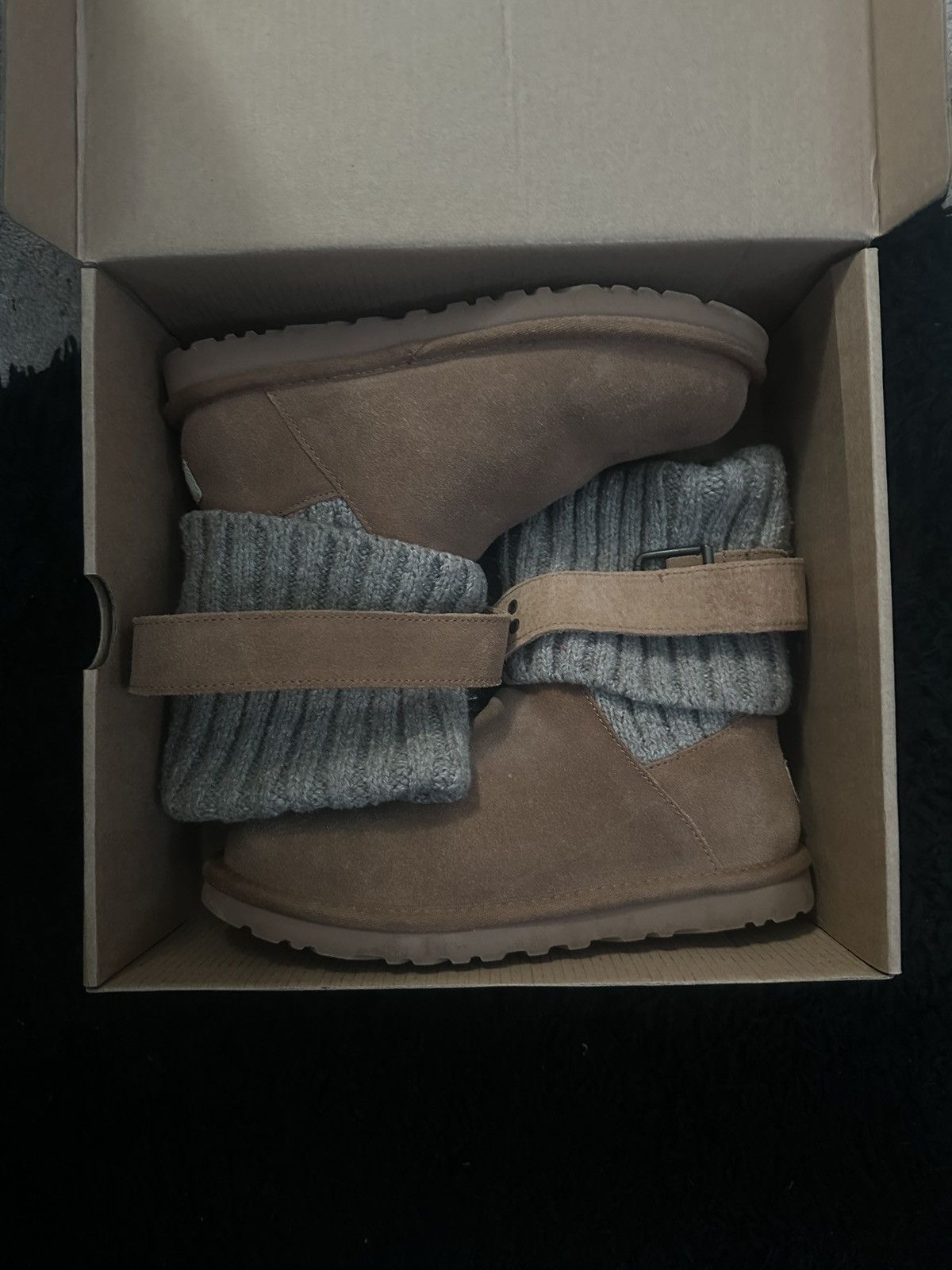Ugg UGG Cambridge Chestnut Suede Cable Size US 6 / IT 36 - 1 Thumbnail