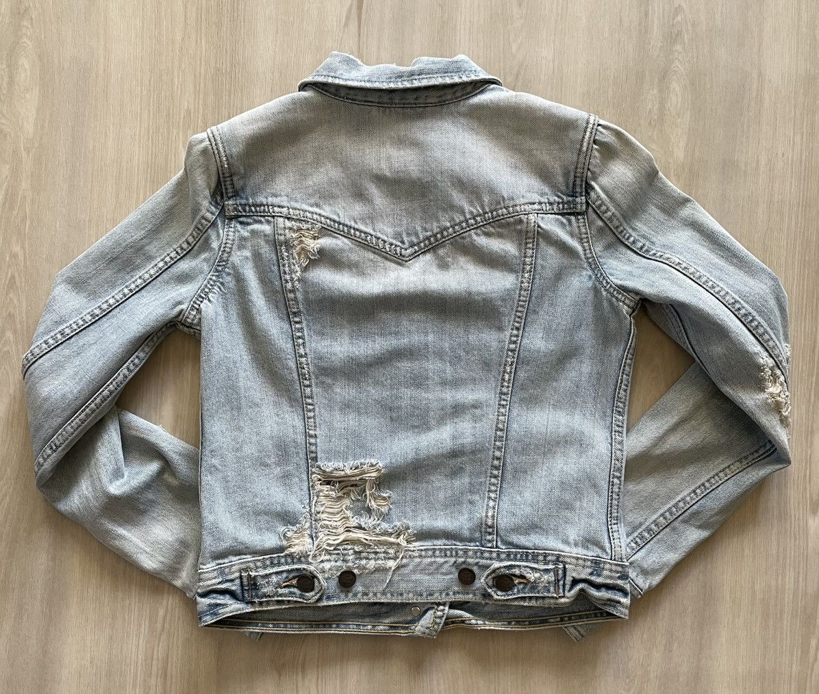 Abercrombie & Fitch Vintage Abercrombie & Fitch Distressed Denim Jacket Sz S Size S / US 4 / IT 40 - 7 Thumbnail