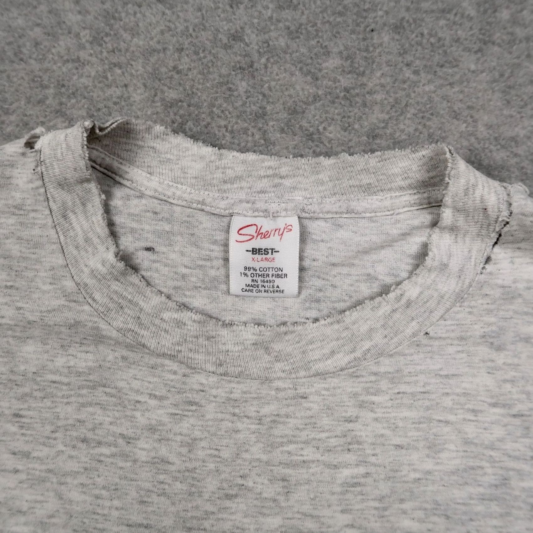 Vintage VINTAGE Mickey Mouse T-Shirt Shirt Mens XL Gray 90s Cartoon 80s Disney Minn ie Mouse Thrashed United States United States Size US XL / EU 56 / 4 - 6 Thumbnail