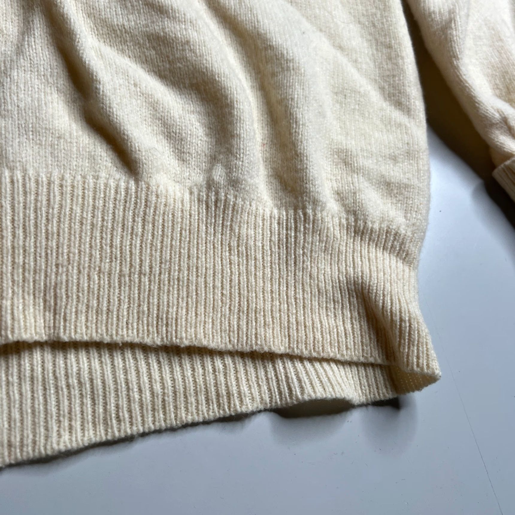 Vintage VINTAGE Lord Jeff Sweater XL Men's Wool V-Neck Cream Knit Pullover Made in USA Size US XL / EU 56 / 4 - 3 Thumbnail