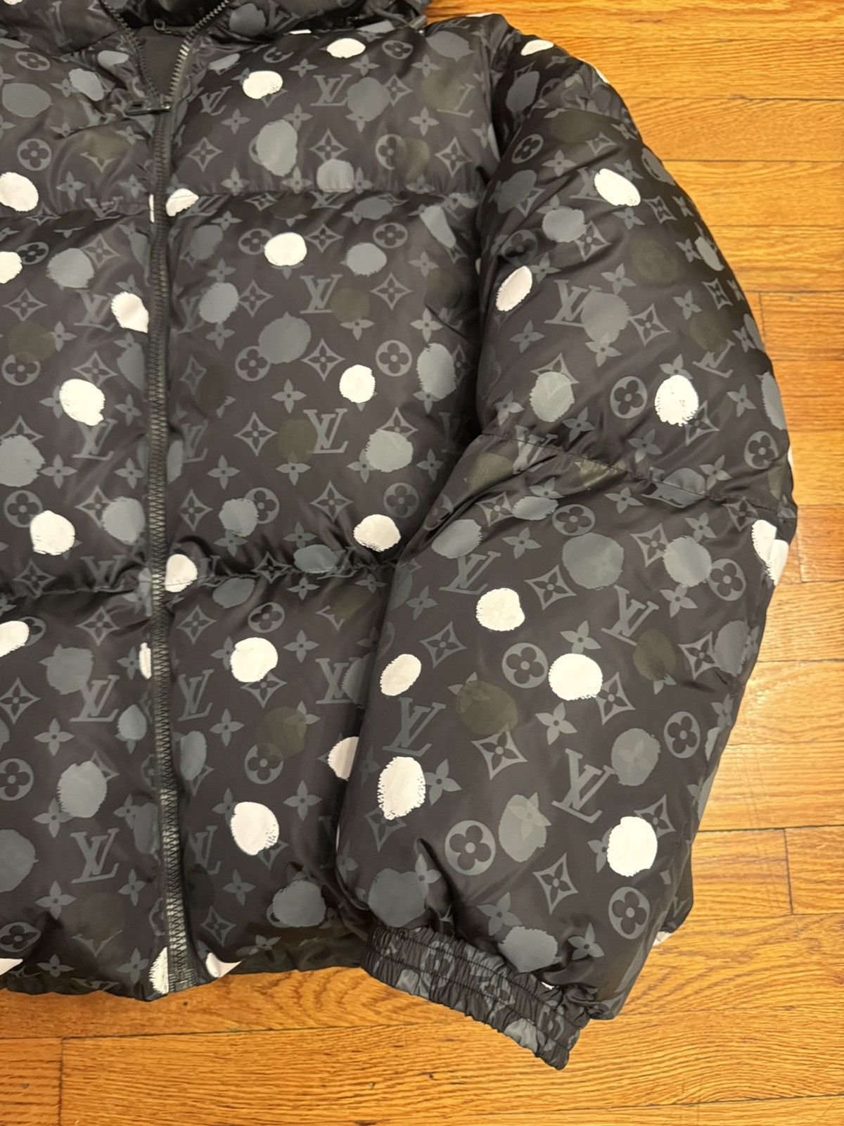 Louis Vuitton × Yayoi Kusama Louis Vuitton X Yayoi Kusama Puffer Jacket Size 52 / Large Size US L / EU 52-54 / 3 - 4 Thumbnail