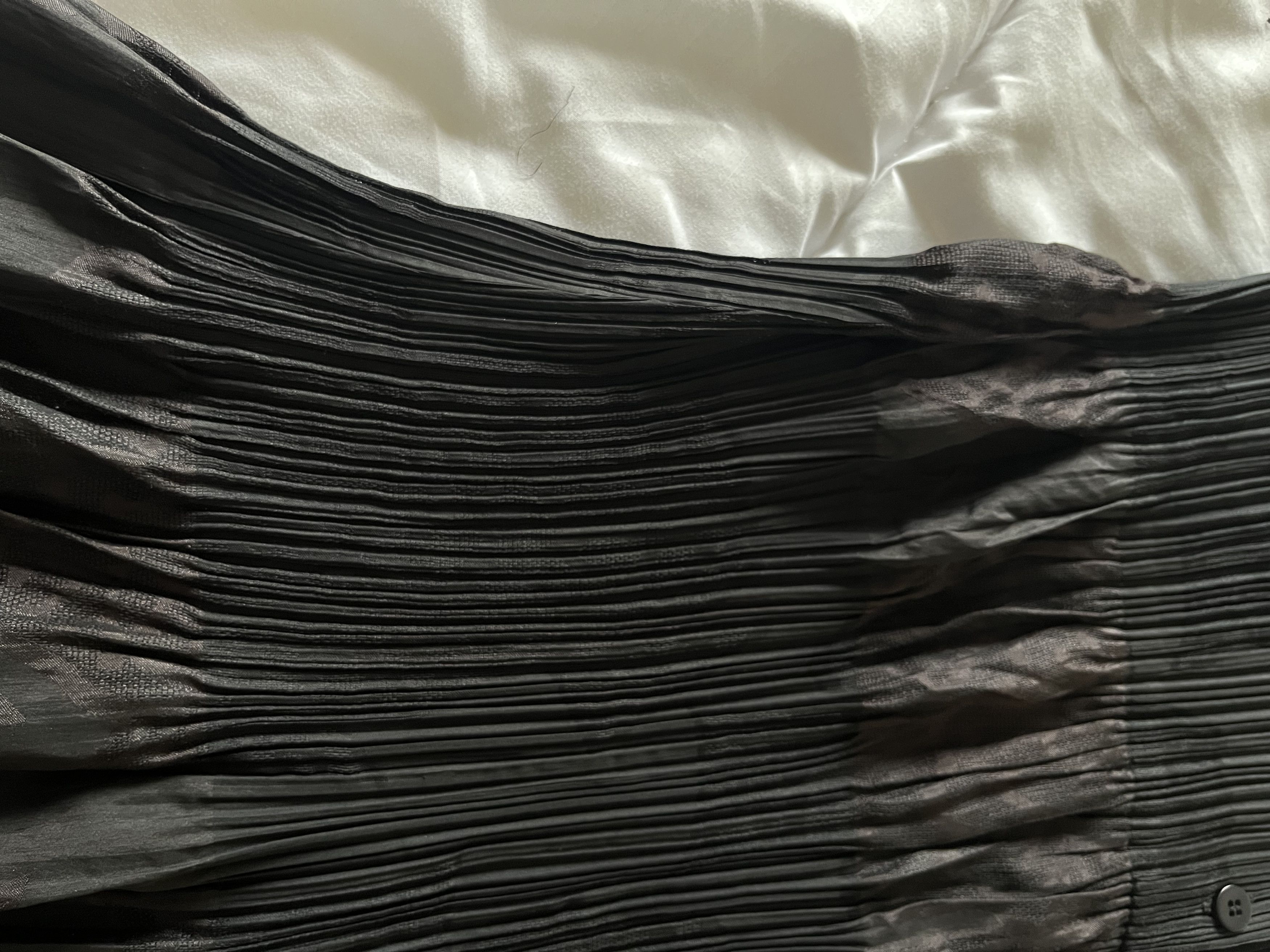 Issey Miyake Issey Miyake pleats please black dress with brown patterns Size ONE SIZE - 8 Thumbnail