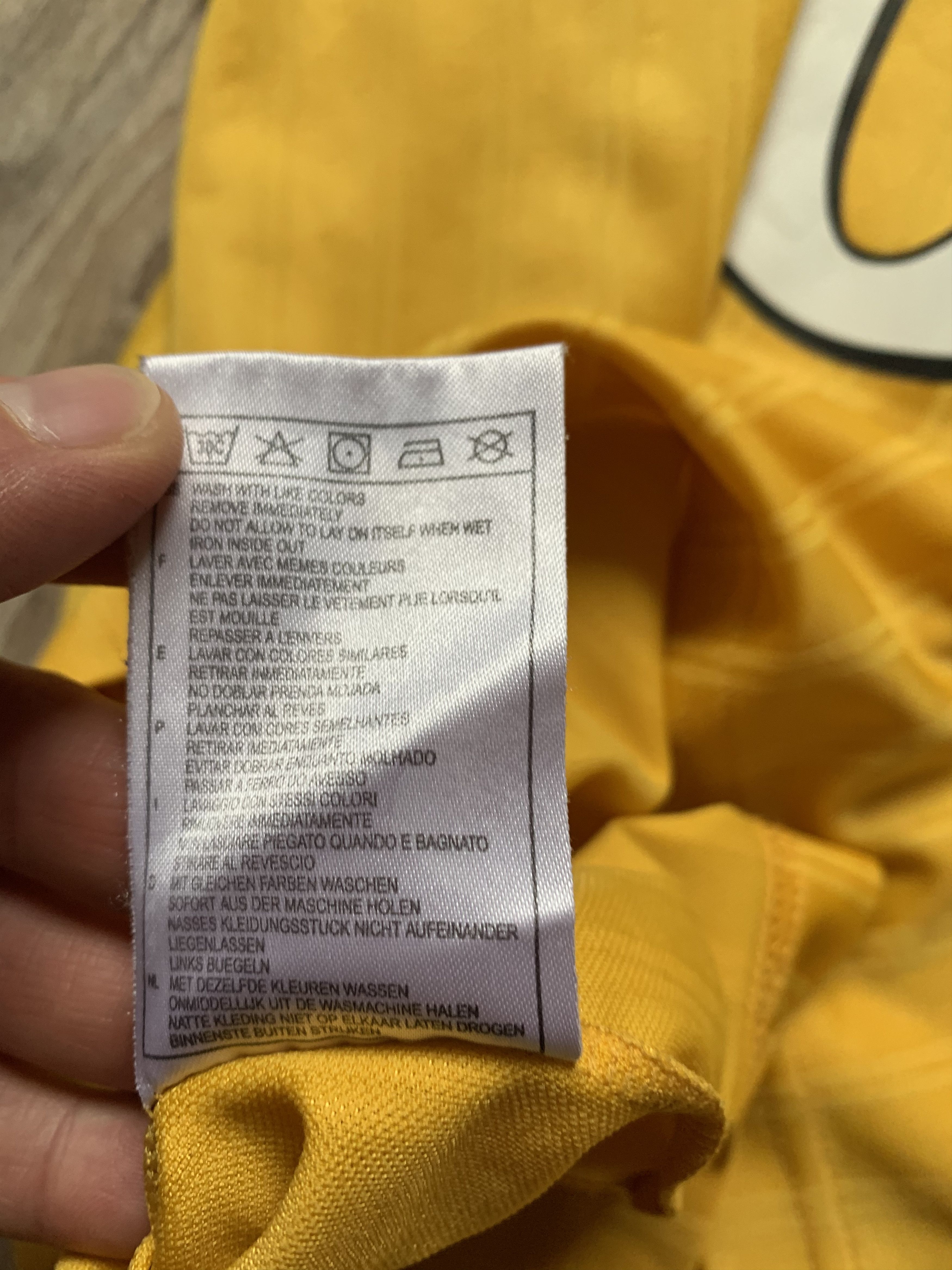 Nike × Vintage Vintage Nike Universal Parking Jersey #8 Khan Size US S / EU 44-46 / 1 - 9 Thumbnail