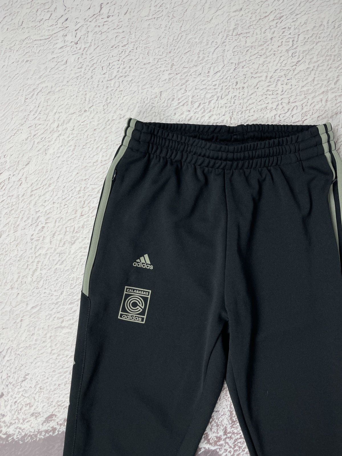 Adidas Adidas Yeezy Calabasas Kanye West Track Pants Luna/Wolves XS Size US 28 / EU 44 - 6 Thumbnail