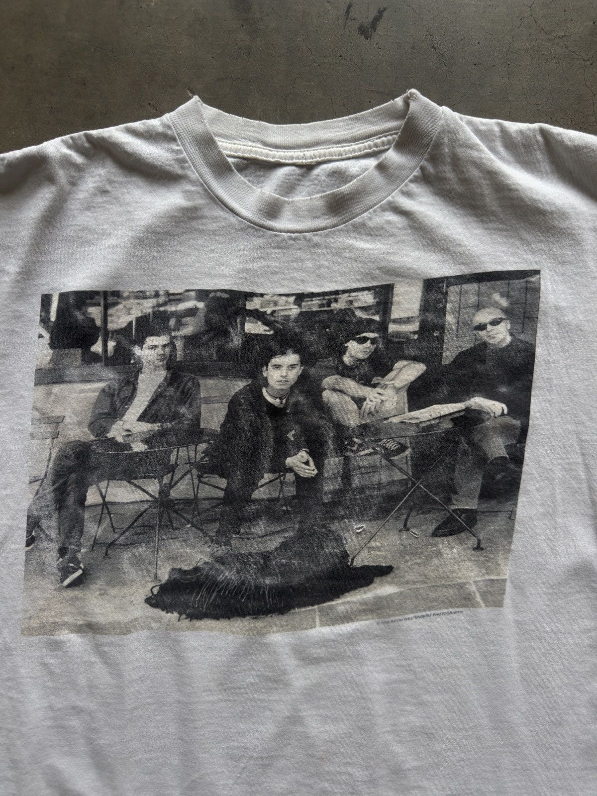 Vintage 1995 FADED Bush Band Rare White Tee Size L Size US L / EU 52-54 / 3 - 4 Thumbnail