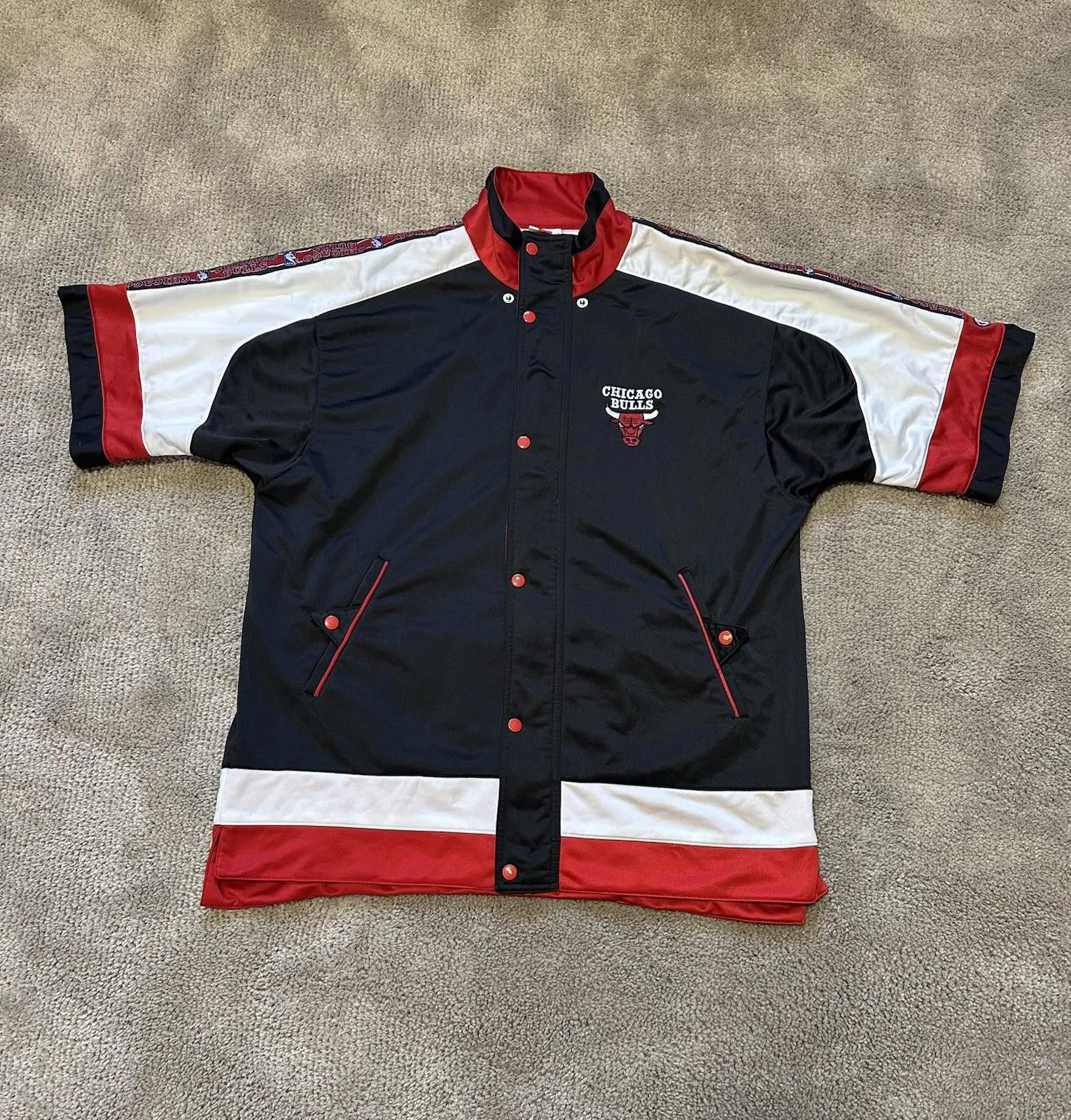 Champion 90s Champion Chicago Bulls Training Shirt Snap Button Zip Up Size US L / EU 52-54 / 3 - 1 Thumbnail