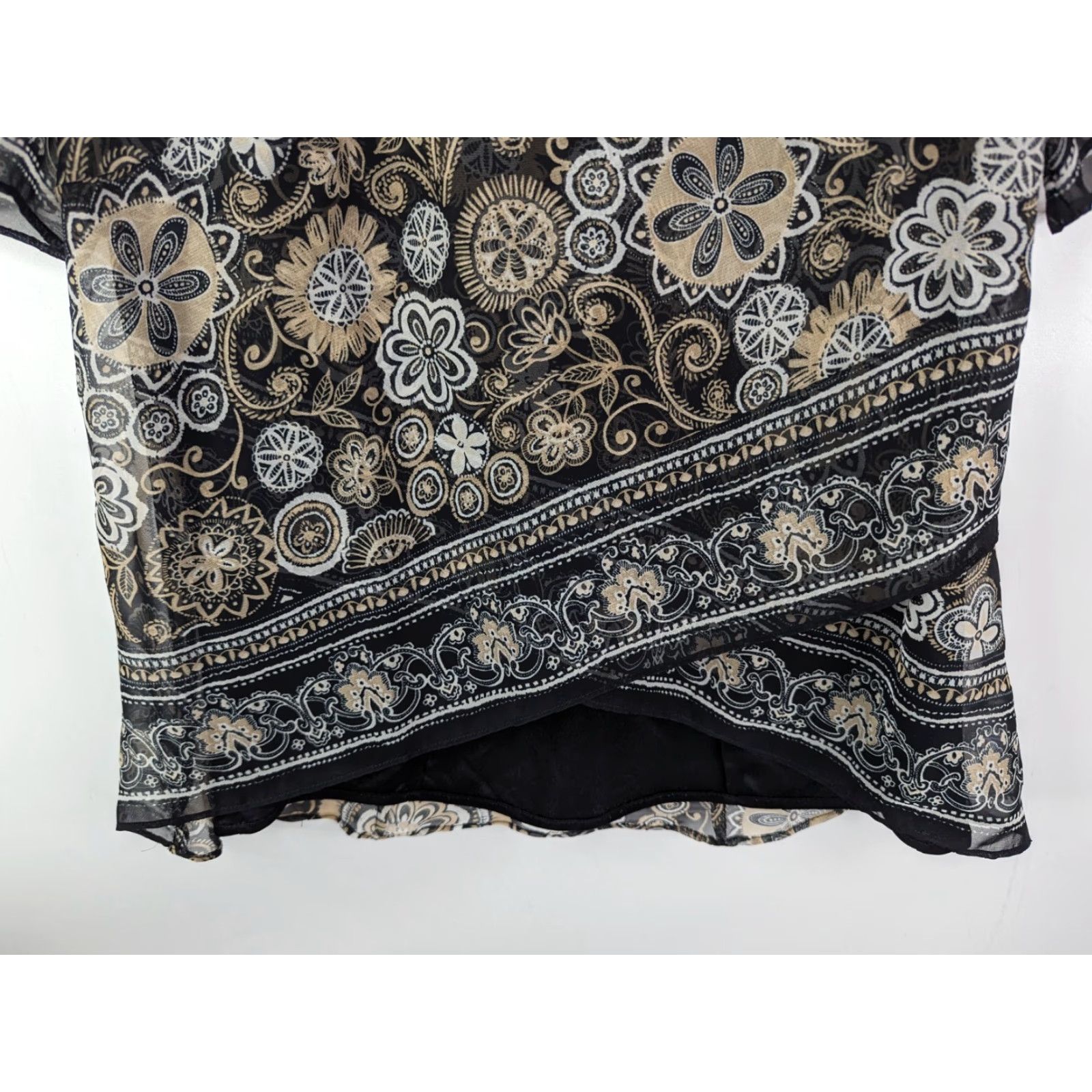 Coldwater Creek Coldwater Creek Top Blouse Geometric Floral Sheer Tank Underneath Made in USA Cap Sleeve Scoop Neck Pullover Casual M Black Womens Blouse USA Size M / US 6-8 / IT 42-44 - 3 Thumbnail
