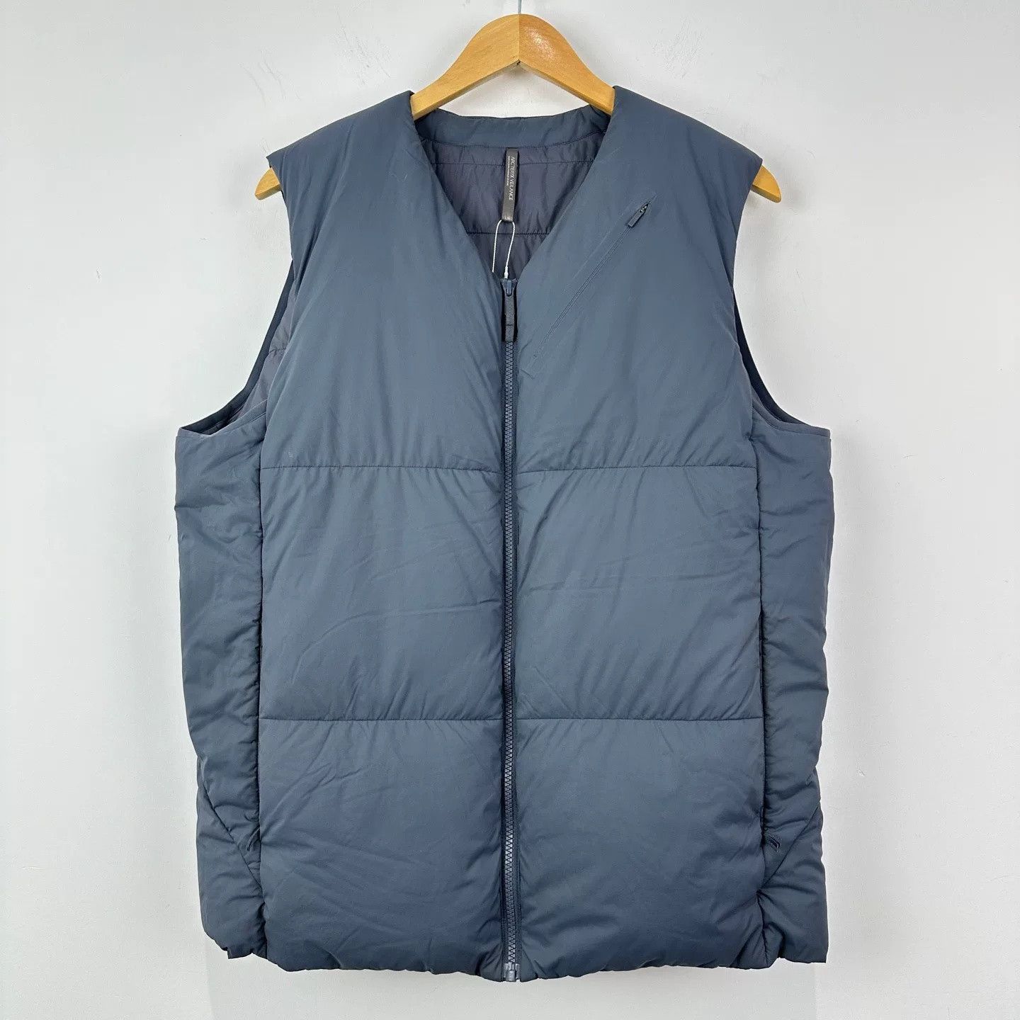 Arc'teryx Arcteryx Conduit V-Neck Sleeveless Down Vest Size US L / EU 52-54 / 3 - 1 Thumbnail