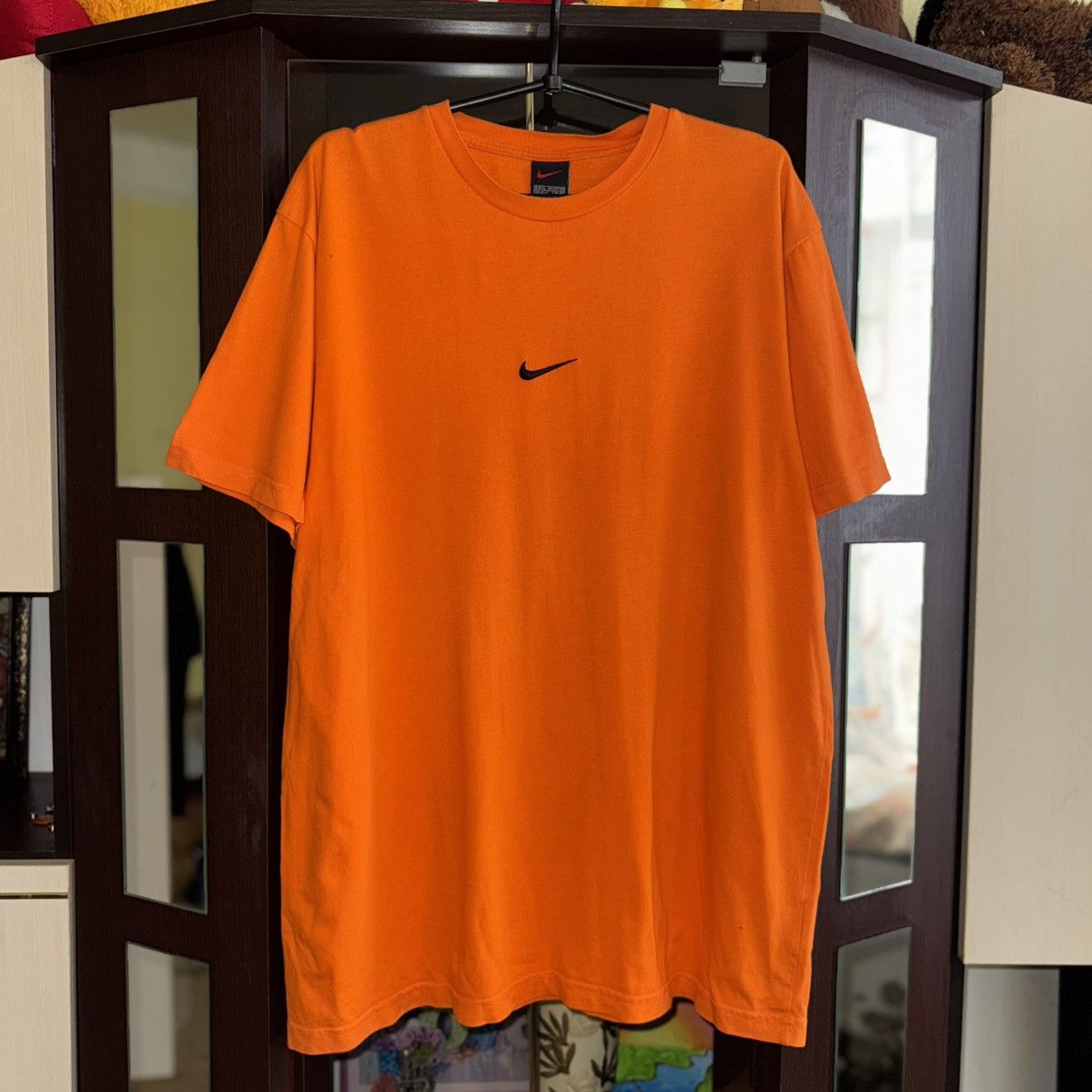 Nike 🍊Orange Vintage 90s Nike Center Swoosh Tee T-Shirt Size US XL / EU 56 / 4 - 1 Thumbnail